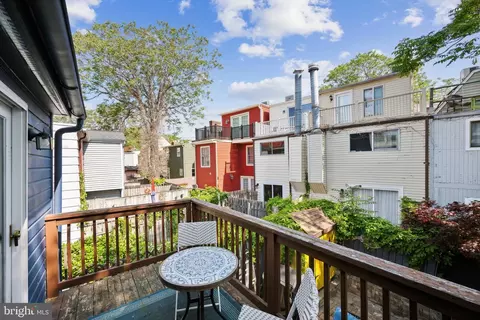 Exterior - 24 Fleet St, Annapolis, MD 21401 photo 2 of 7
