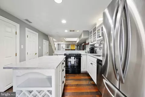 Kitchen - 24 Fleet St, Annapolis, MD 21401 photo 3 of 3