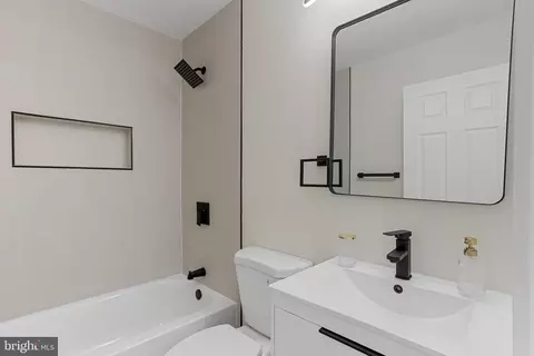 Bath - 749 201st St, Pasadena, MD 21122 photo 1 of 2