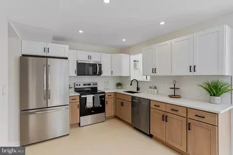 Kitchen - 749 201st St, Pasadena, MD 21122 photo 1 of 2