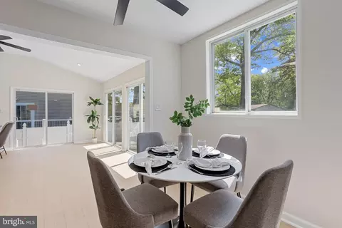 Dining - 749 201st St, Pasadena, MD 21122 photo 1 of 1