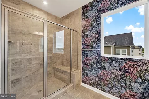 Bath - 7707 Cresap Ln, Hanover, MD 21076 photo 2 of 2