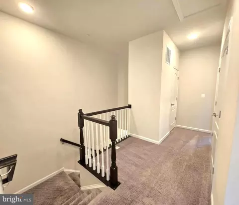 Entry Way - 7707 Cresap Ln, Hanover, MD 21076 photo 4 of 10