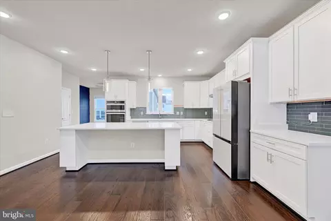 Kitchen - 7707 Cresap Ln, Hanover, MD 21076 photo 3 of 6