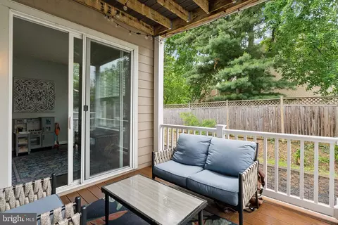 Exterior - 29 Enclave Ct, Annapolis, MD 21403 photo 5 of 9