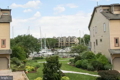 7020 Clinton Ct #20A, Annapolis, MD 21403