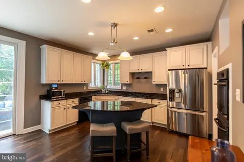 Kitchen - 712 Pearson Point Pl, Annapolis, MD 21401 photo 1 of 1