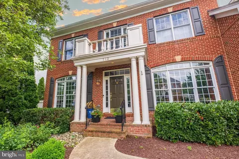 Exterior - 712 Pearson Point Pl, Annapolis, MD 21401 photo 2 of 3