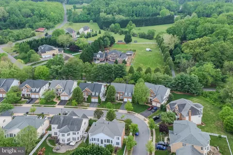 View/Area - 712 Pearson Point Pl, Annapolis, MD 21401 photo 1 of 2