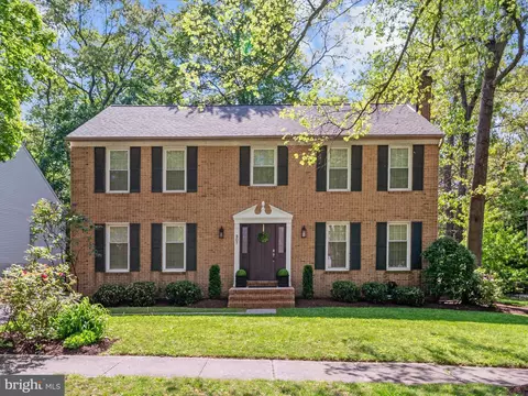 307 Songwood Ct, Millersville, MD 21108