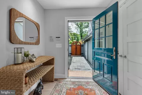 16 Southgate Ave, Annapolis, MD 21401