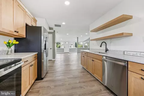4721 Girton Ave, Shady Side, MD 20764