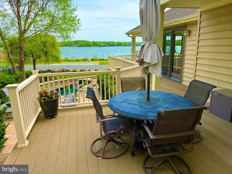 Exterior - 1629 Fullerton Rd, Edgewater, MD 21037 photo 8 of 13