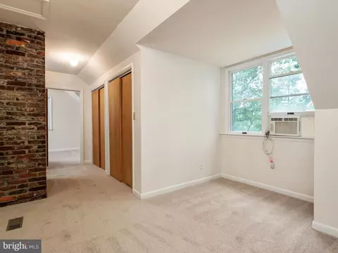 Bedroom - 616 Mcmagan Dr, Pasadena, MD 21122 photo 6 of 8