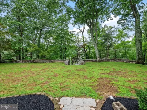 Exterior - 616 Mcmagan Dr, Pasadena, MD 21122 photo 8 of 14