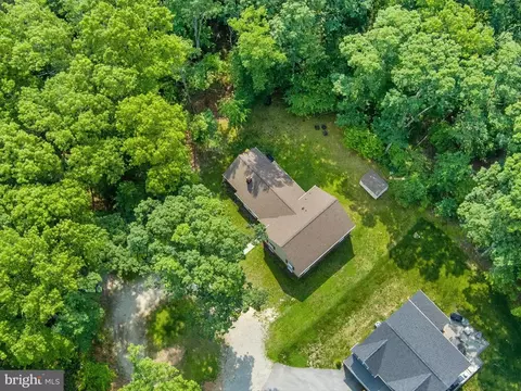 View/Area - 8013 Baileys Ln, Pasadena, MD 21122 photo 3 of 9