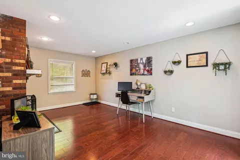 Living - 8013 Baileys Ln, Pasadena, MD 21122 photo 3 of 3