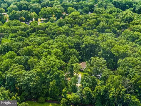 View/Area - 8013 Baileys Ln, Pasadena, MD 21122 photo 6 of 9