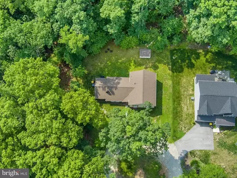 View/Area - 8013 Baileys Ln, Pasadena, MD 21122 photo 1 of 9