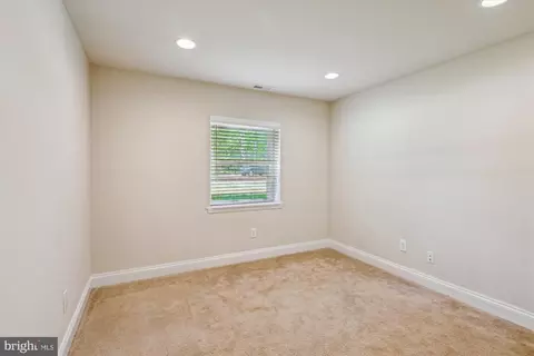 Bedroom - 8013 Baileys Ln, Pasadena, MD 21122 photo 6 of 6