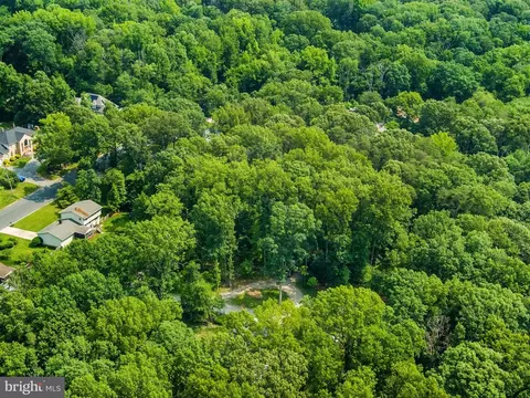 View/Area - 8013 Baileys Ln, Pasadena, MD 21122 photo 8 of 9