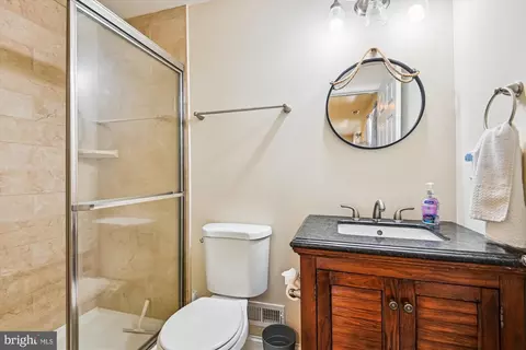 Bath - 8013 Baileys Ln, Pasadena, MD 21122 photo 4 of 4