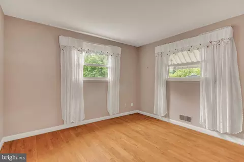 586 Rita Dr, Odenton, MD 21113 photo 15