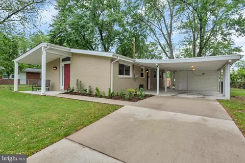 226 St James Dr, Glen Burnie, MD 21061