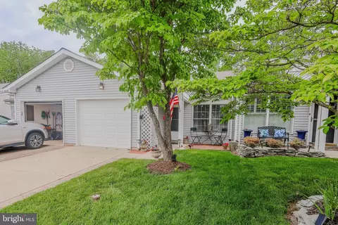 2640 Compass Dr, Annapolis, MD 21401