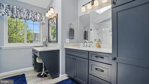 Bath - 2707 Maynard Rd, Crofton, MD 21114 photo 2 of 4