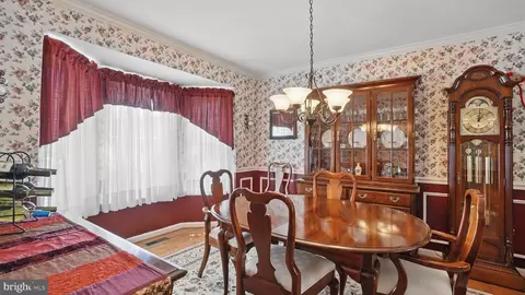 Dining - 2707 Maynard Rd, Crofton, MD 21114 photo 1 of 1