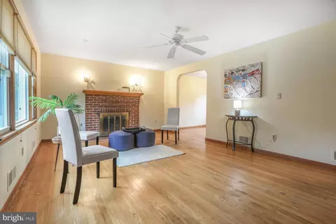Living - 7423 Phelps Rd, Hanover, MD 21076 photo 1 of 4
