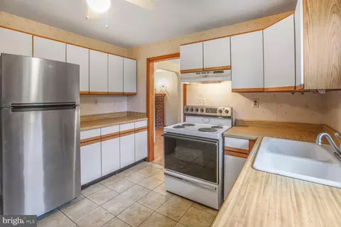 Kitchen - 7423 Phelps Rd, Hanover, MD 21076 photo 3 of 3