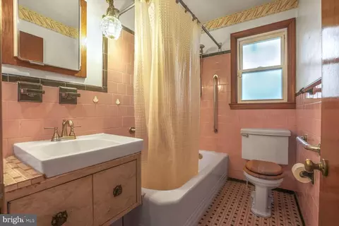 Bath - 7423 Phelps Rd, Hanover, MD 21076 photo 1 of 2