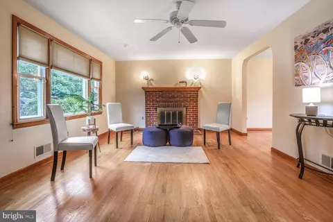 Living - 7423 Phelps Rd, Hanover, MD 21076 photo 3 of 4