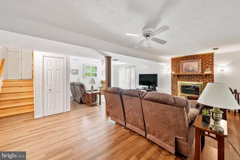 385 N Shore Rd, Pasadena, MD 21122 photo 29