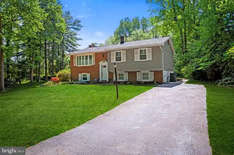 385 N Shore Rd, Pasadena, MD 21122 photo 2