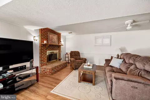 385 N Shore Rd, Pasadena, MD 21122 photo 27