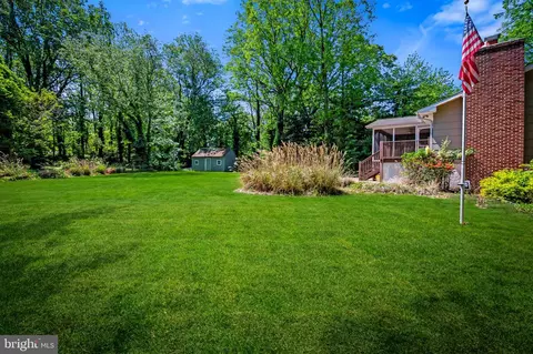 385 N Shore Rd, Pasadena, MD 21122 photo 38