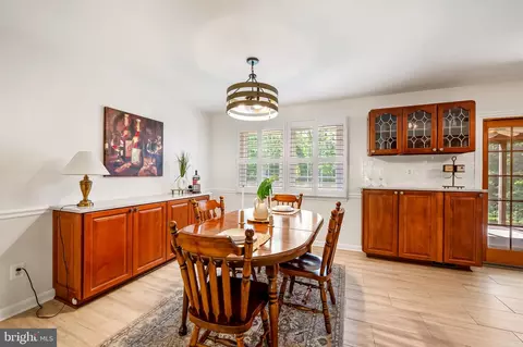 385 N Shore Rd, Pasadena, MD 21122 photo 8
