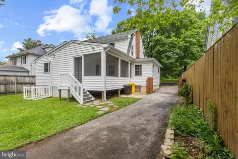 Exterior - 331 E Maple Rd, Linthicum Heights, MD 21090 photo 9 of 10