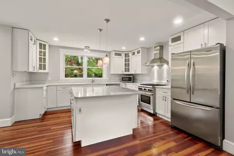Kitchen - 331 E Maple Rd, Linthicum Heights, MD 21090 photo 4 of 7