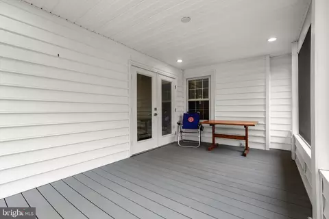 Exterior - 331 E Maple Rd, Linthicum Heights, MD 21090 photo 5 of 10