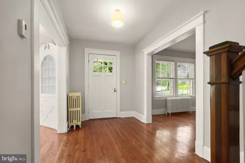Entry Way - 331 E Maple Rd, Linthicum Heights, MD 21090 photo 1 of 5