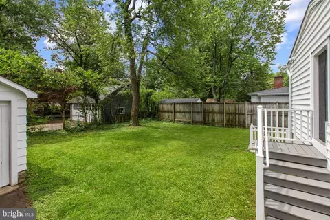 Exterior - 331 E Maple Rd, Linthicum Heights, MD 21090 photo 7 of 10
