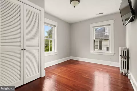 Bedroom - 331 E Maple Rd, Linthicum Heights, MD 21090 photo 4 of 5