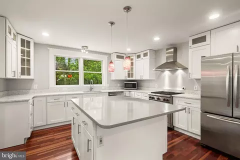 331 E Maple Rd, Linthicum Heights, MD 21090