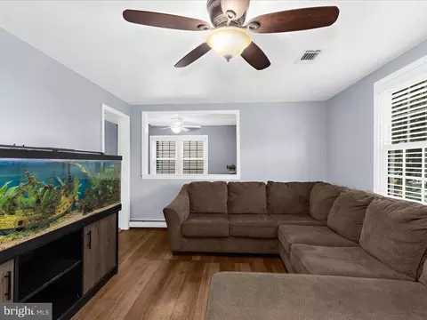 5521 Patrick Henry Dr, Baltimore, MD 21225 photo 4