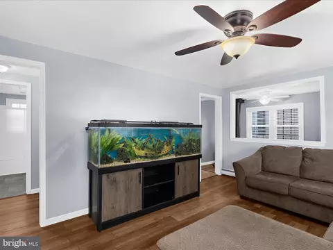 5521 Patrick Henry Dr, Baltimore, MD 21225 photo 3