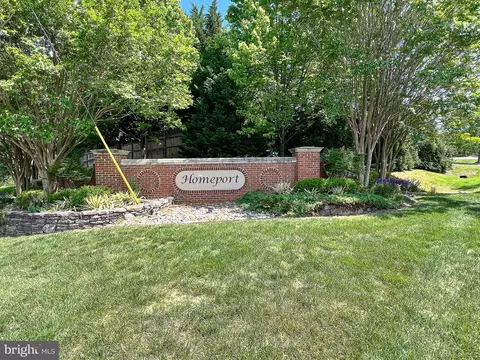 25 Hunting Ct, Edgewater, MD 21037 photo 2